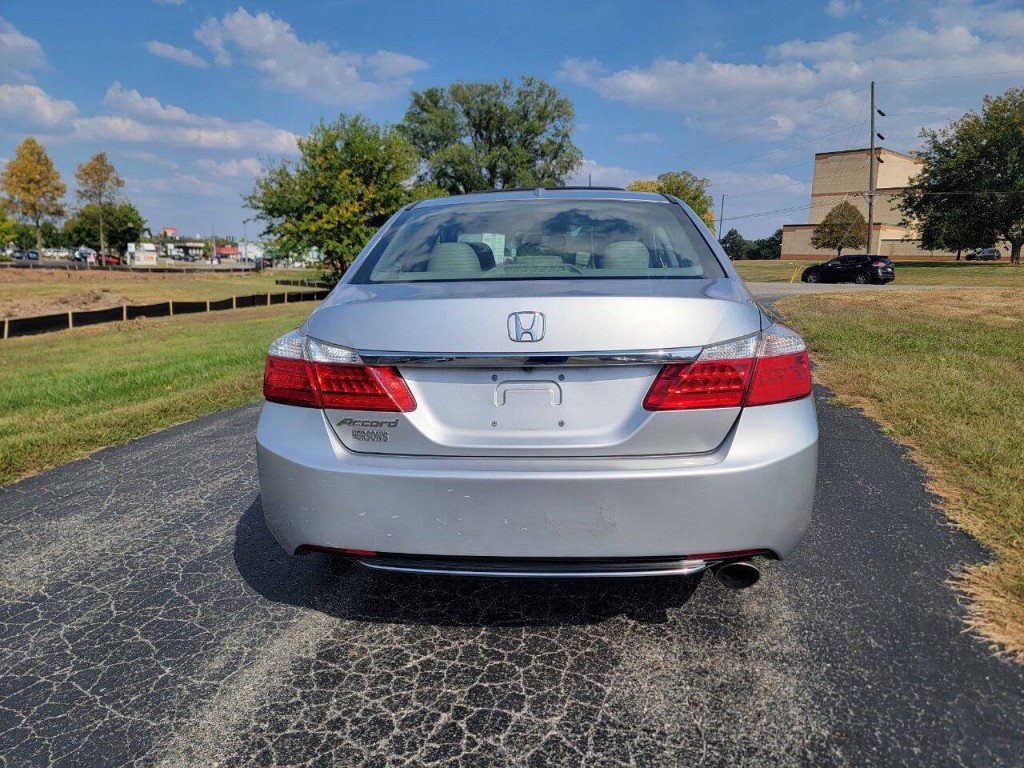 2013 Honda Accord Image 8