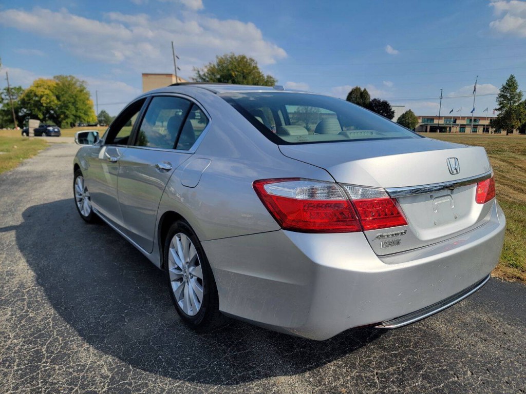 2013 Honda Accord Image 9
