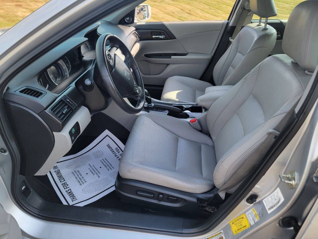 2013 Honda Accord Image 11