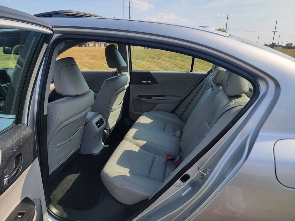 2013 Honda Accord Image 12