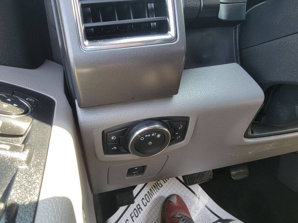 2016 Ford F-150 Image 34
