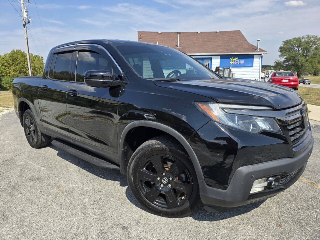2017 Honda Ridgeline Image 1