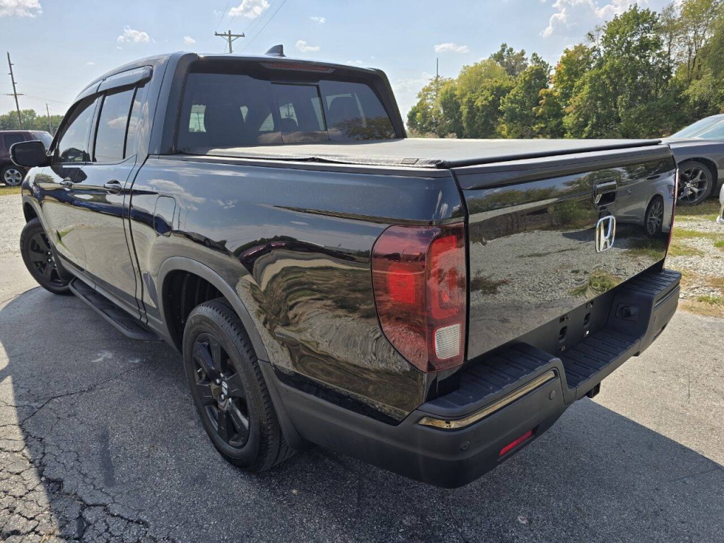 2017 Honda Ridgeline Image 8