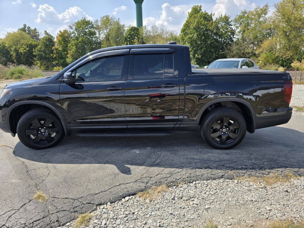 2017 Honda Ridgeline Image 10