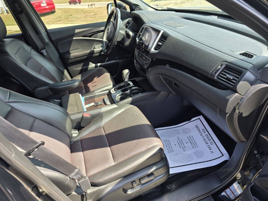 2017 Honda Ridgeline Image 15