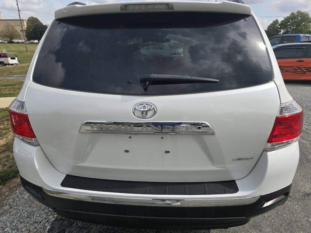 2013 Toyota Highlander Image 6