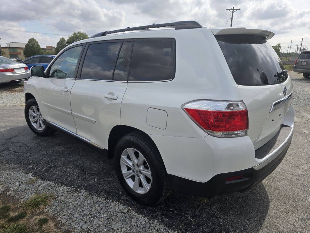 2013 Toyota Highlander Image 8