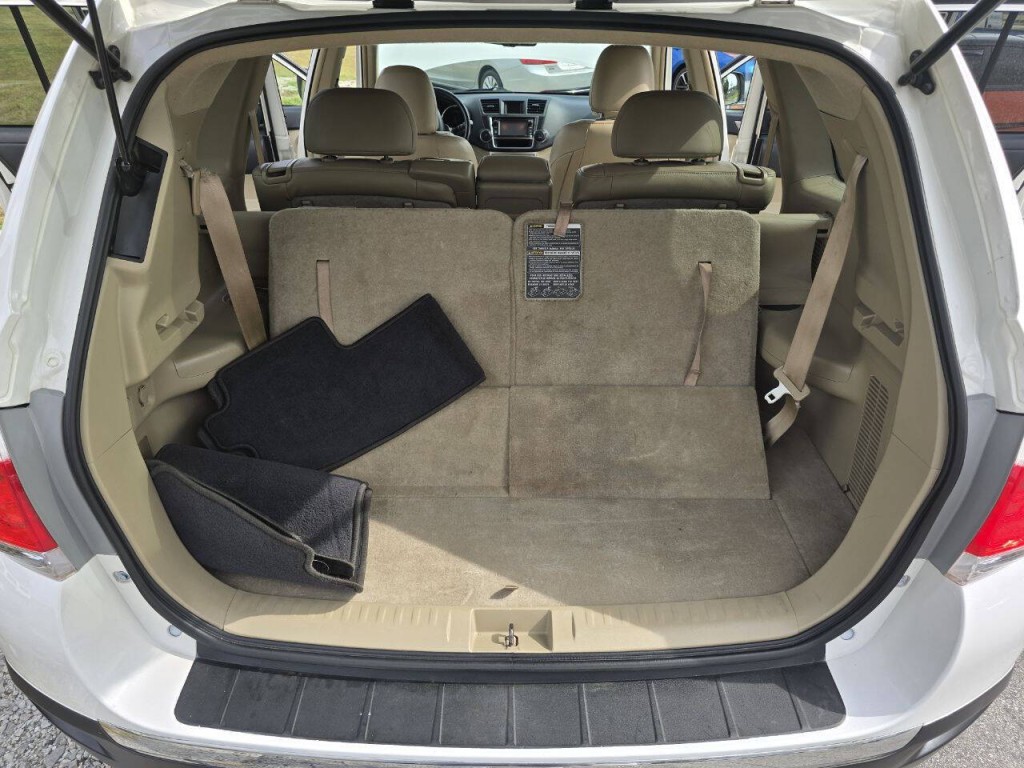 2013 Toyota Highlander Image 17