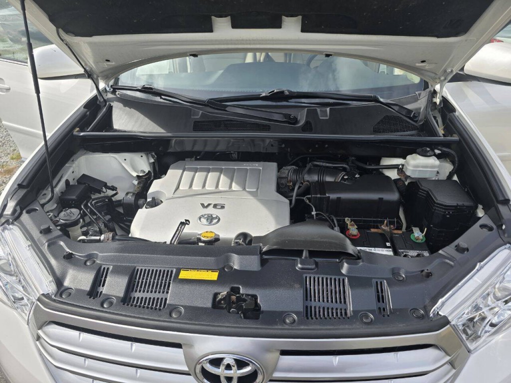 2013 Toyota Highlander Image 25