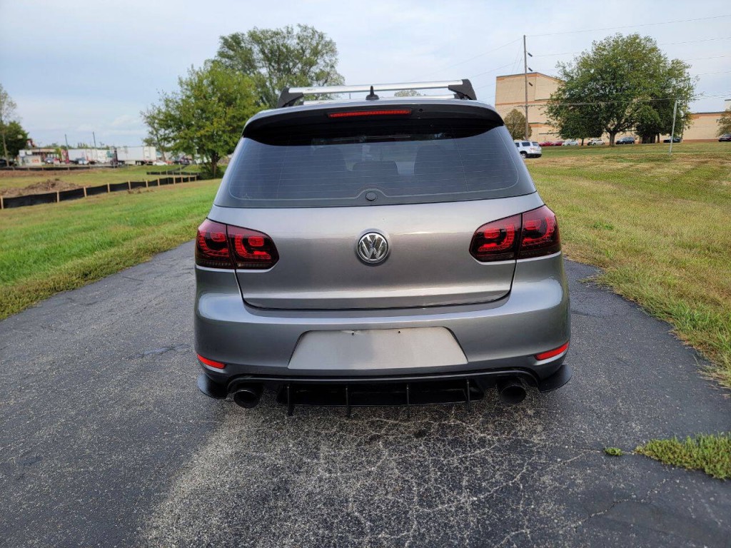2012 Volkswagen GTI Image 9