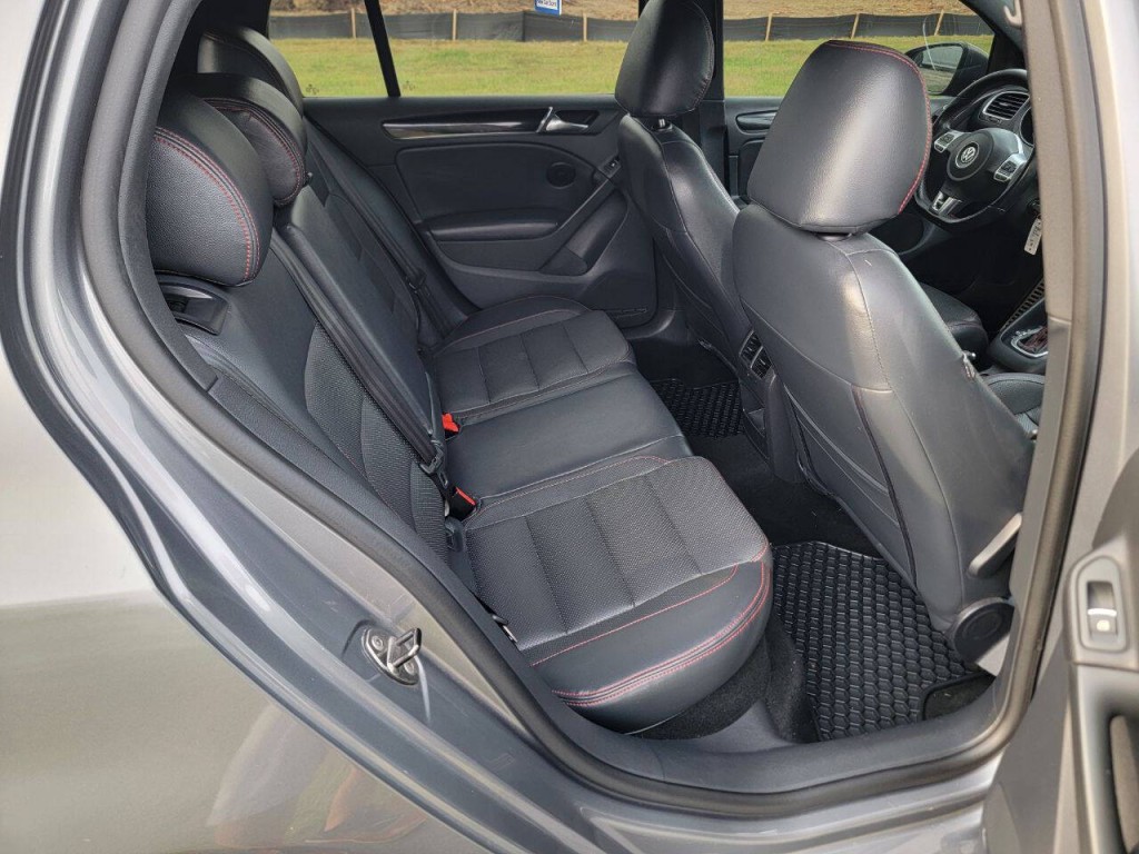2012 Volkswagen GTI Image 15