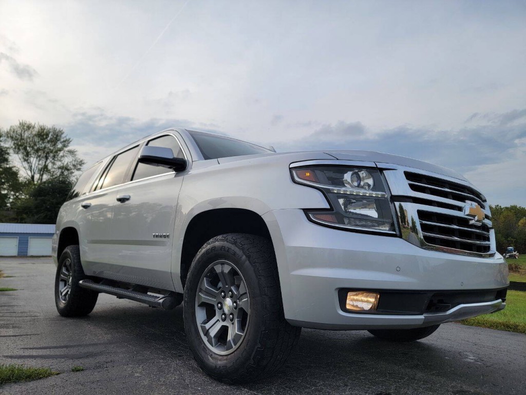 2017 Chevrolet Tahoe Image 1