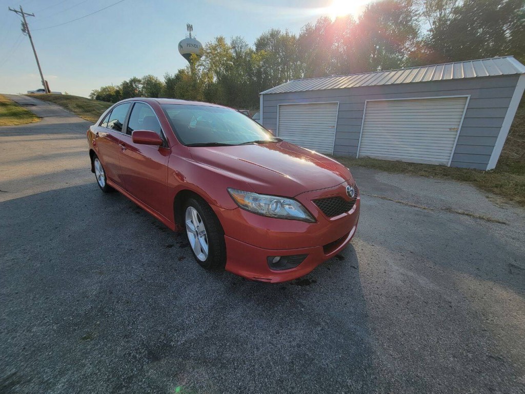 2010 Toyota Camry Image 5