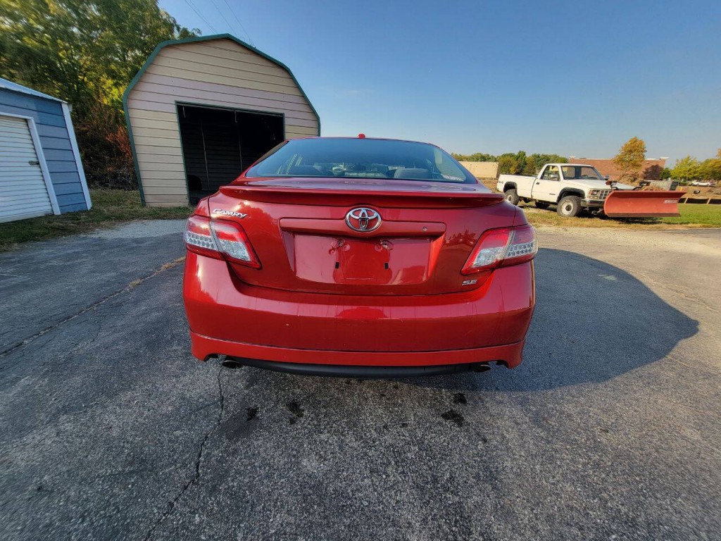 2010 Toyota Camry Image 8
