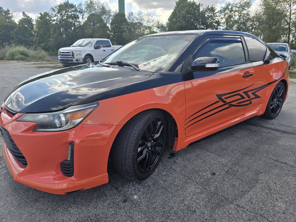 2015 Scion tC Image 10