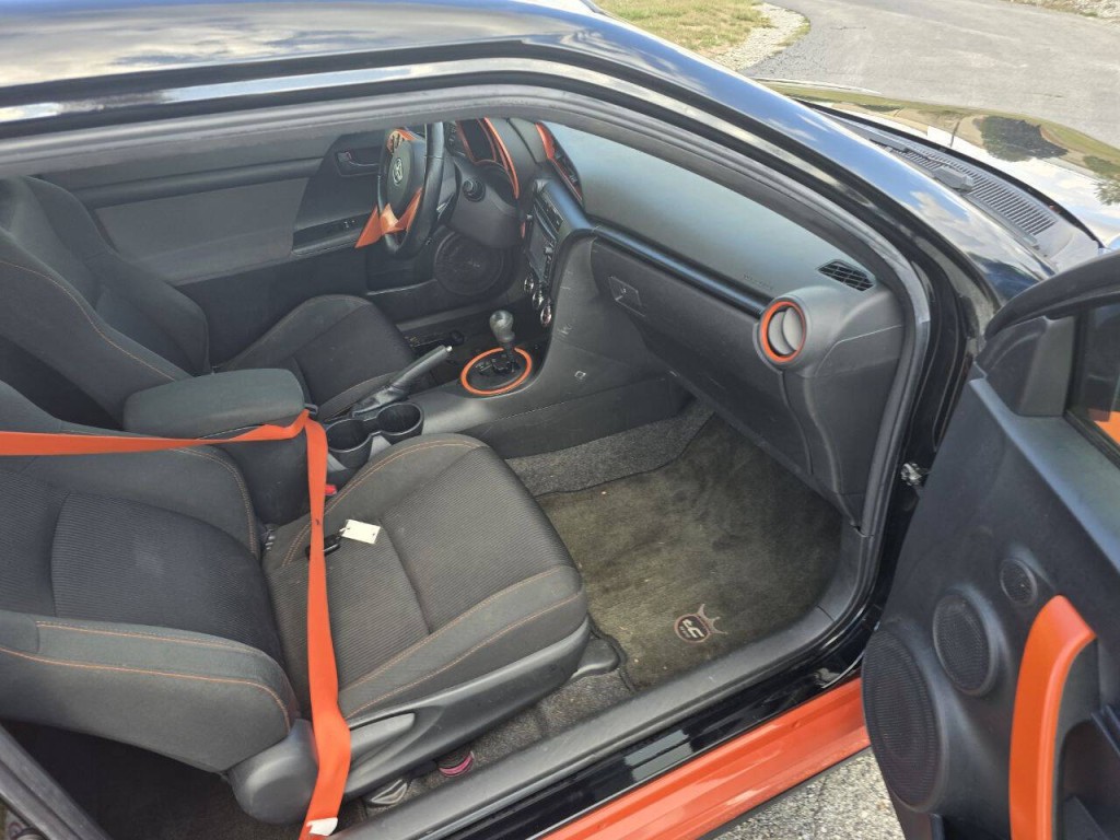 2015 Scion tC Image 13