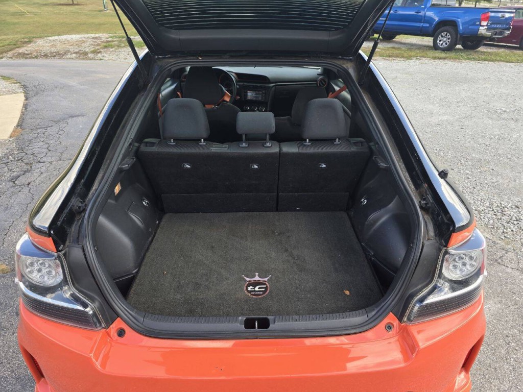 2015 Scion tC Image 17
