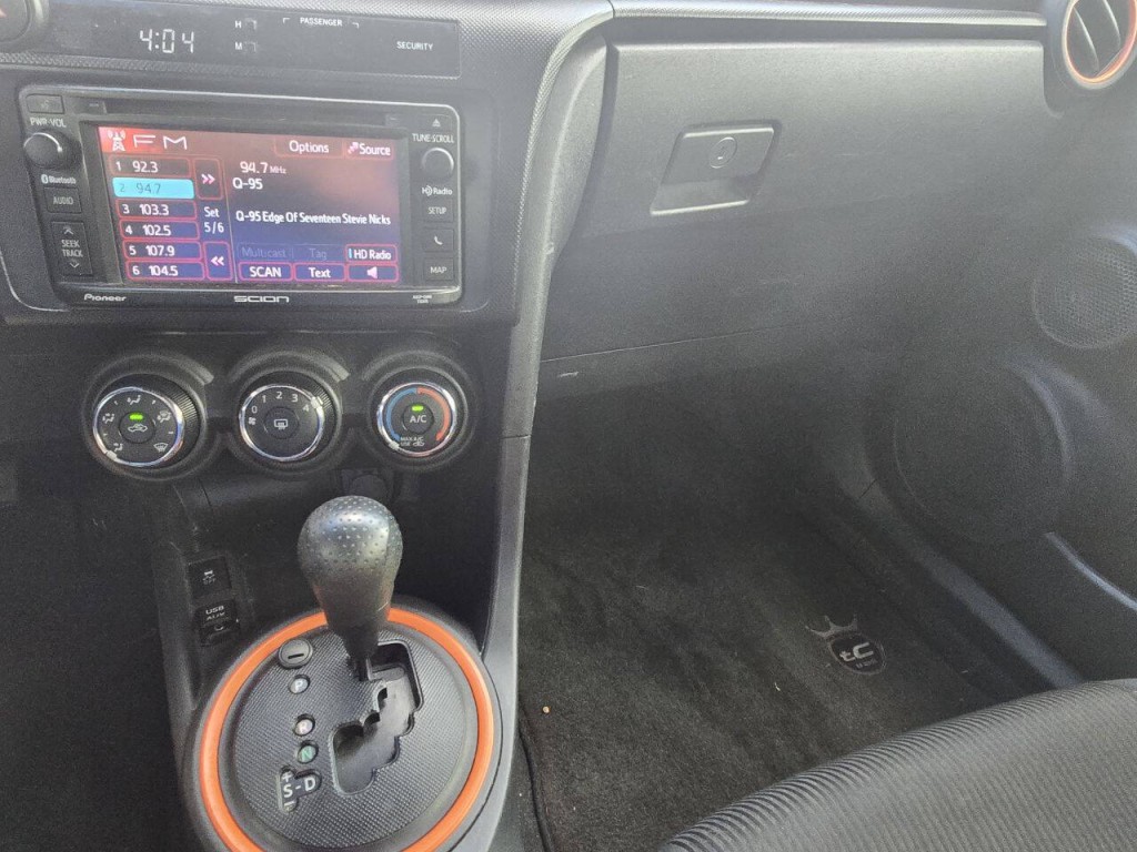 2015 Scion tC Image 28