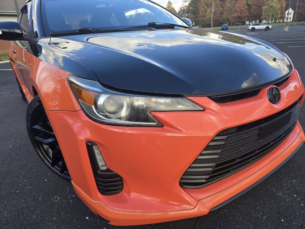 2015 Scion tC Image 2