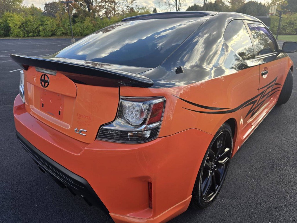 2015 Scion tC Image 5