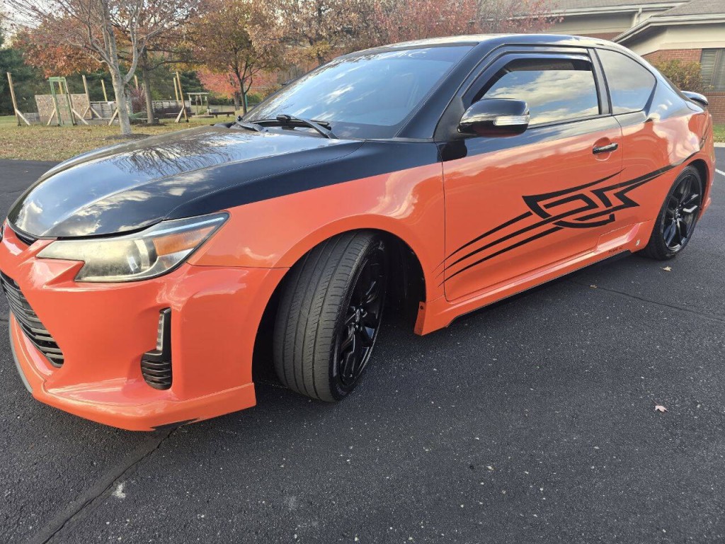 2015 Scion tC Image 10
