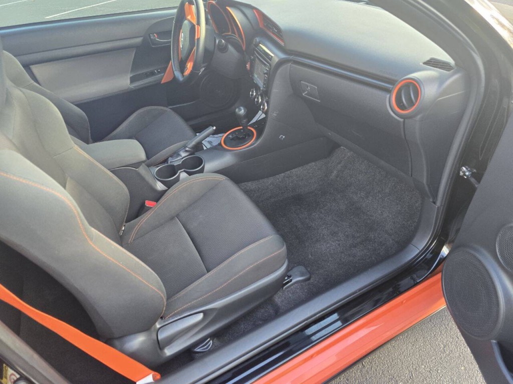 2015 Scion tC Image 14