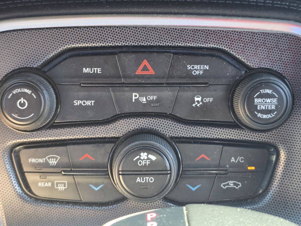 2018 Dodge Challenger Image 25