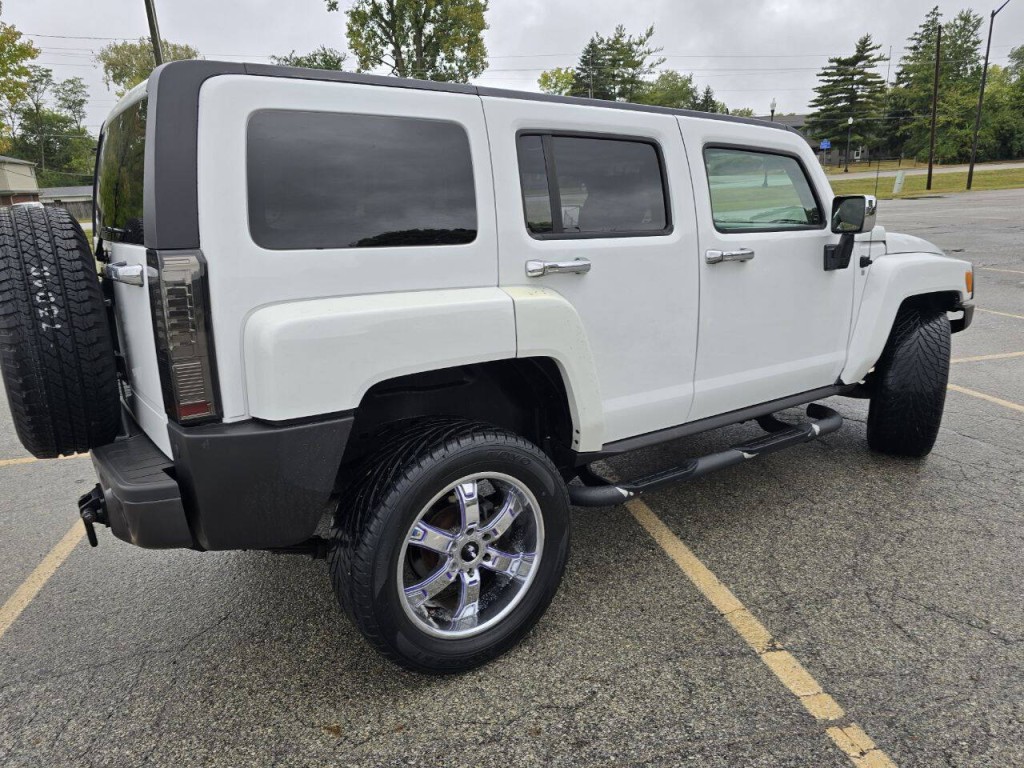 2007 HUMMER H3 Image 4
