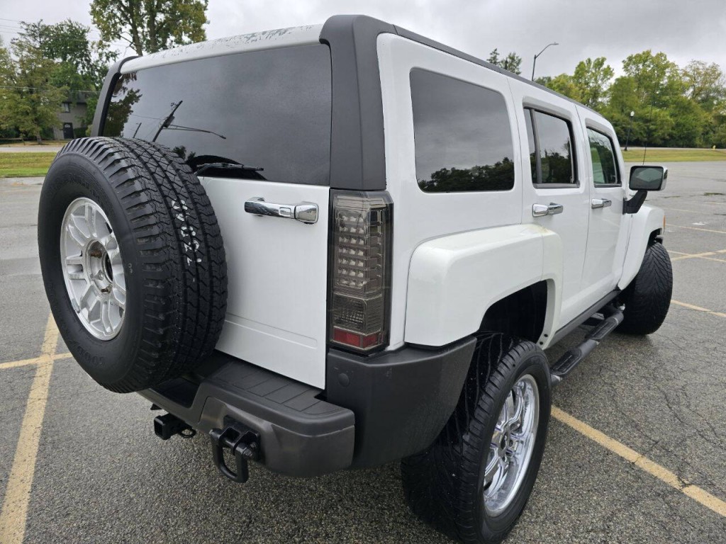 2007 HUMMER H3 Image 5