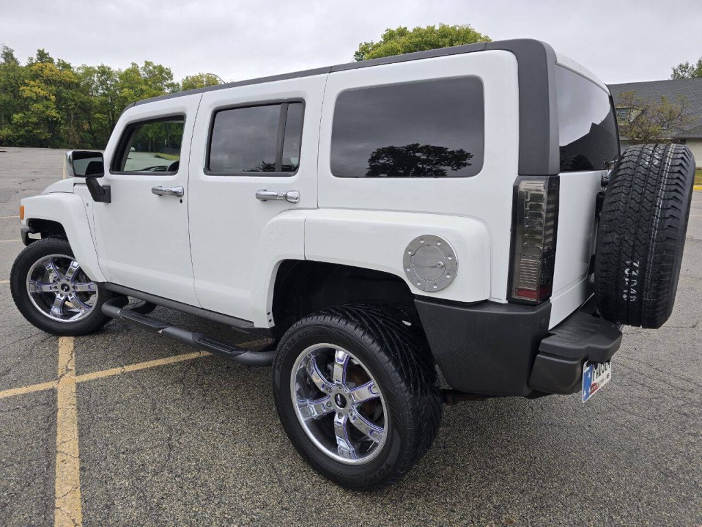 2007 HUMMER H3 Image 7