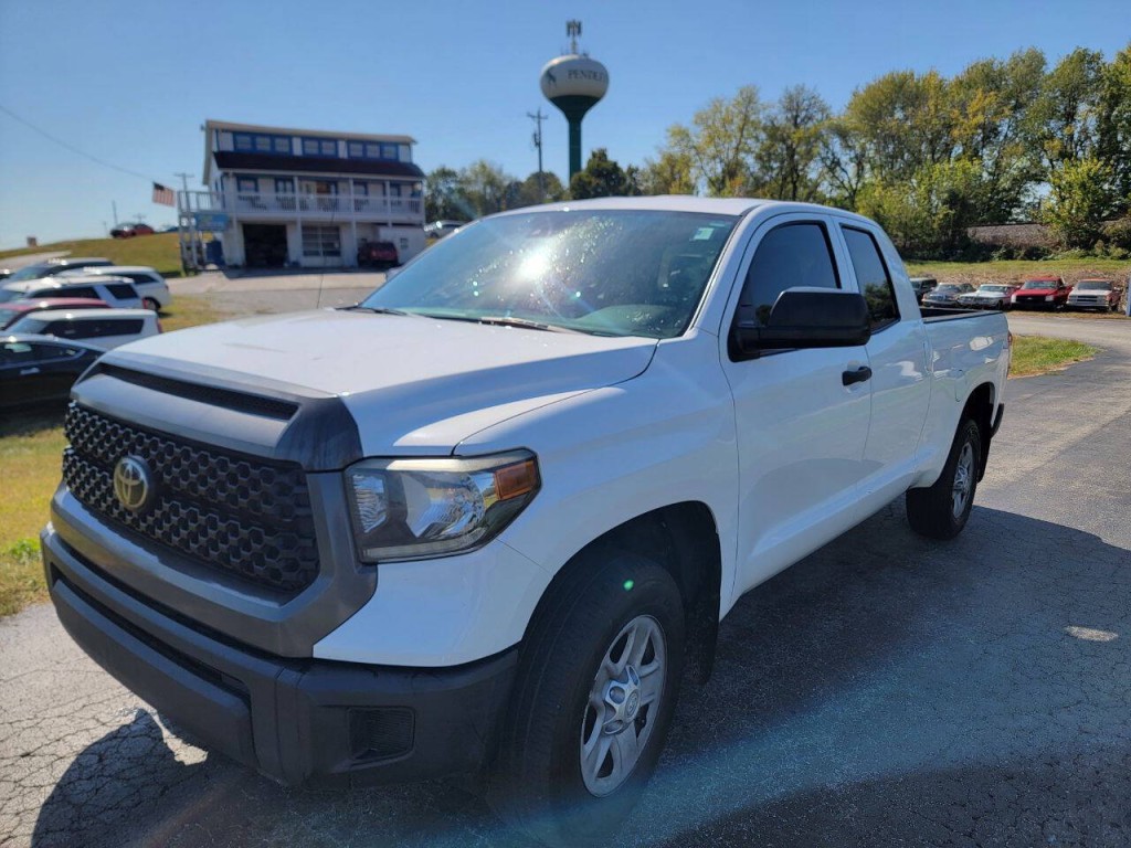2018 Toyota Tundra Image 2