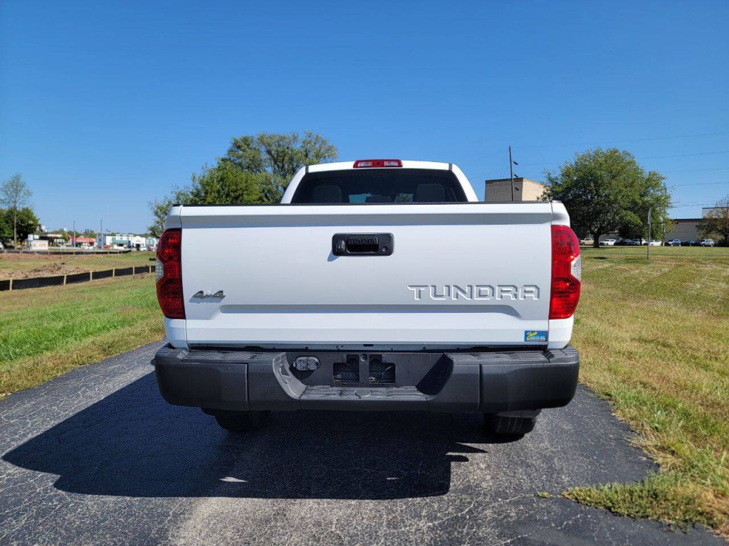 2018 Toyota Tundra Image 9