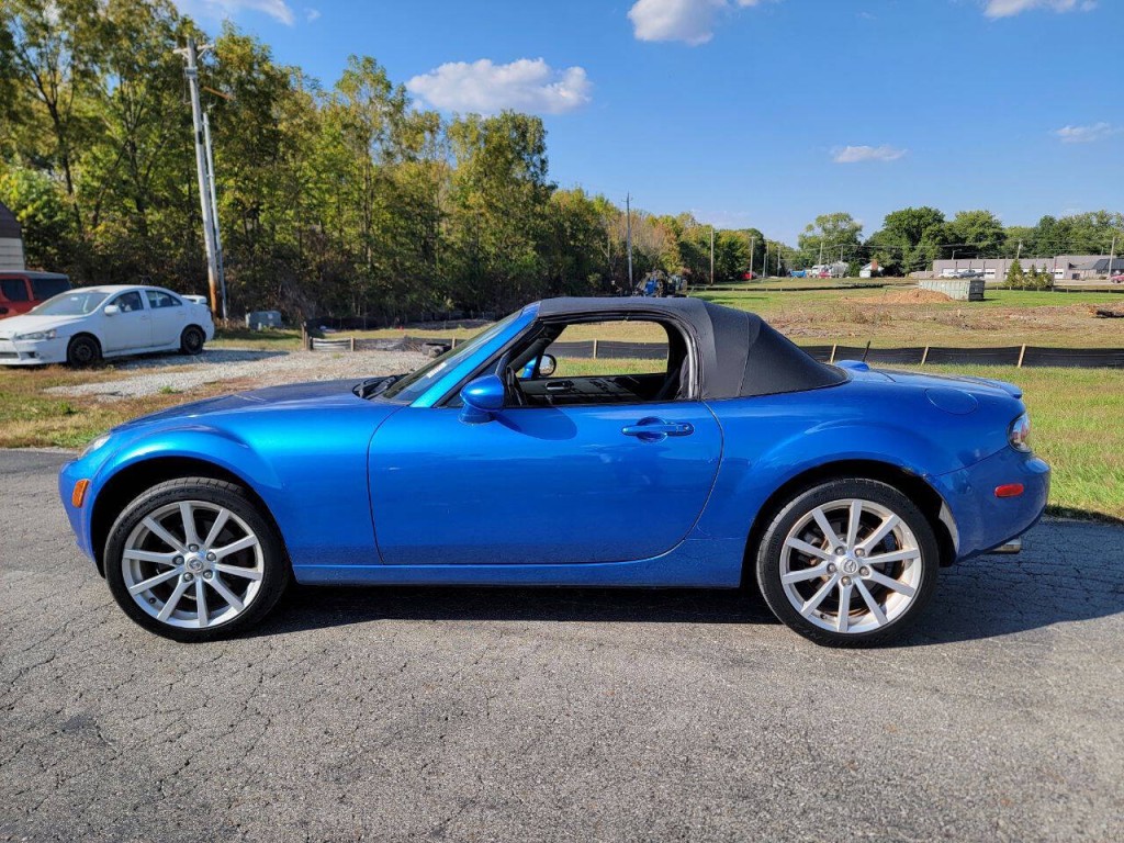 2006 Mazda MX-5 Miata Image 10