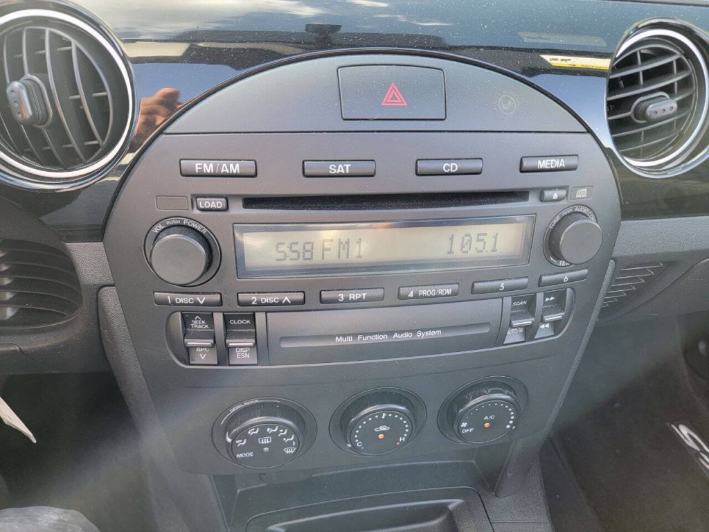 2006 Mazda MX-5 Miata Image 16