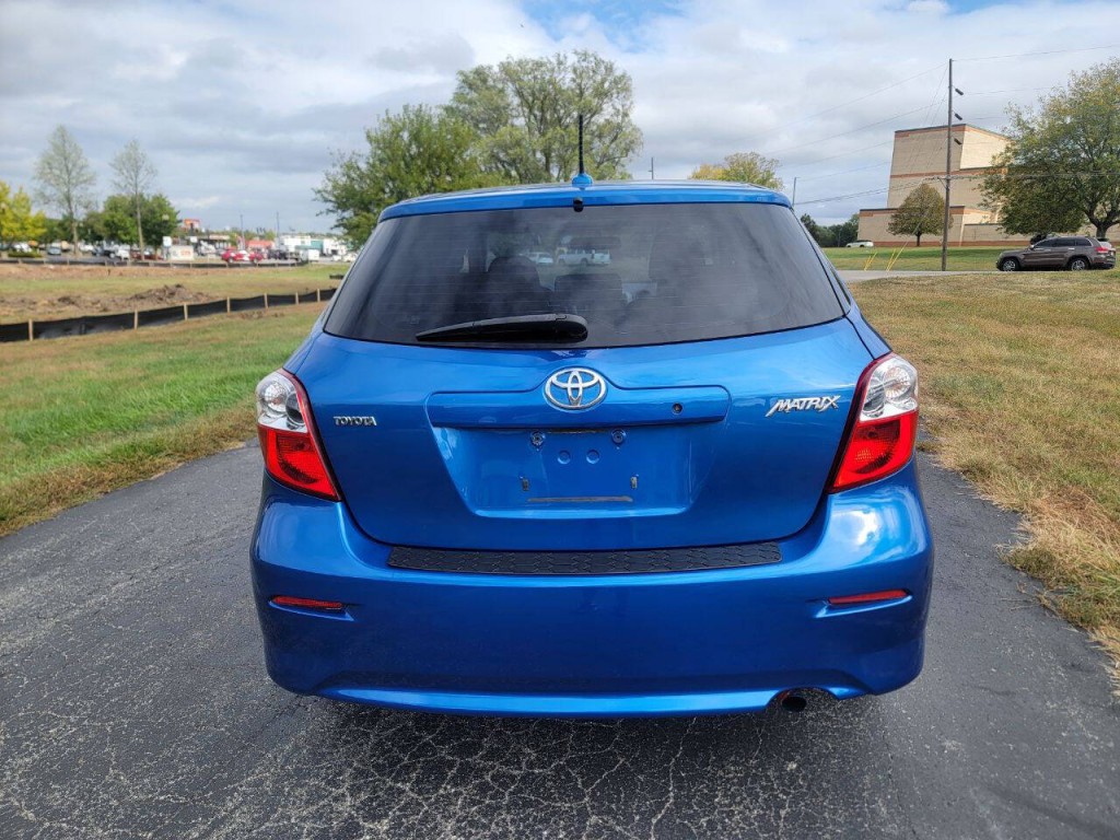 2010 Toyota Matrix Image 8