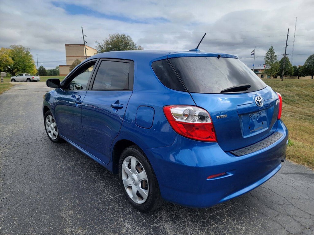 2010 Toyota Matrix Image 9