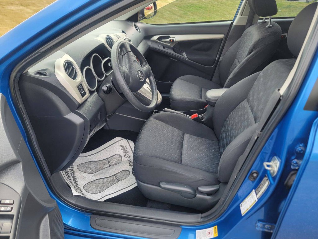 2010 Toyota Matrix Image 11