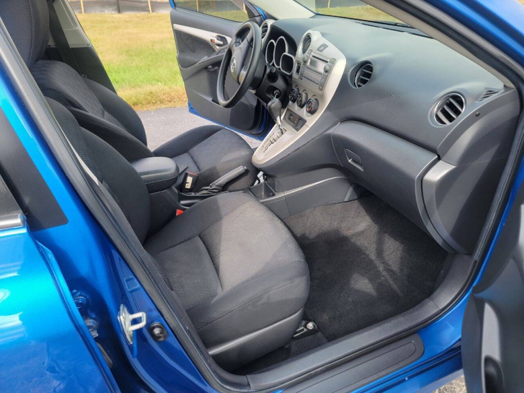 2010 Toyota Matrix Image 15