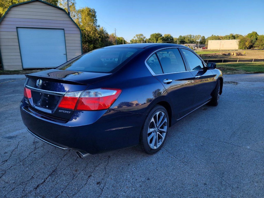 2015 Honda Accord Image 7