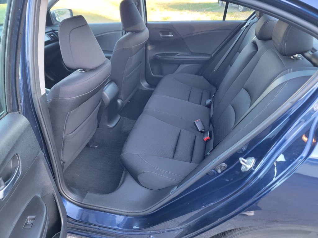 2015 Honda Accord Image 12
