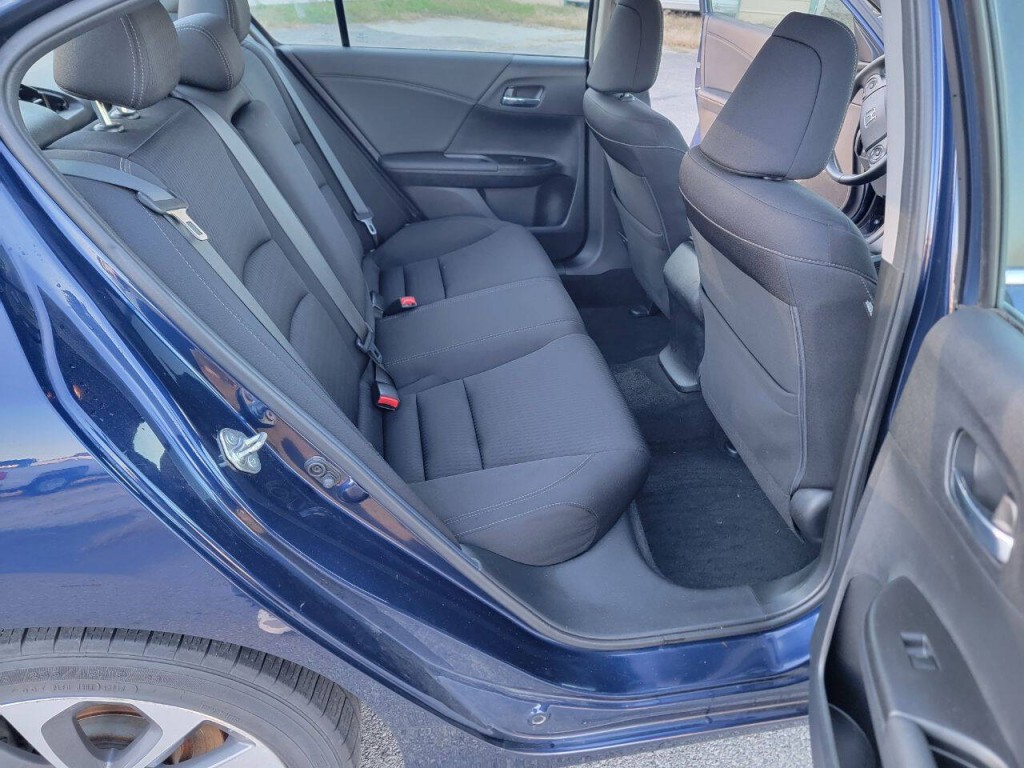 2015 Honda Accord Image 13
