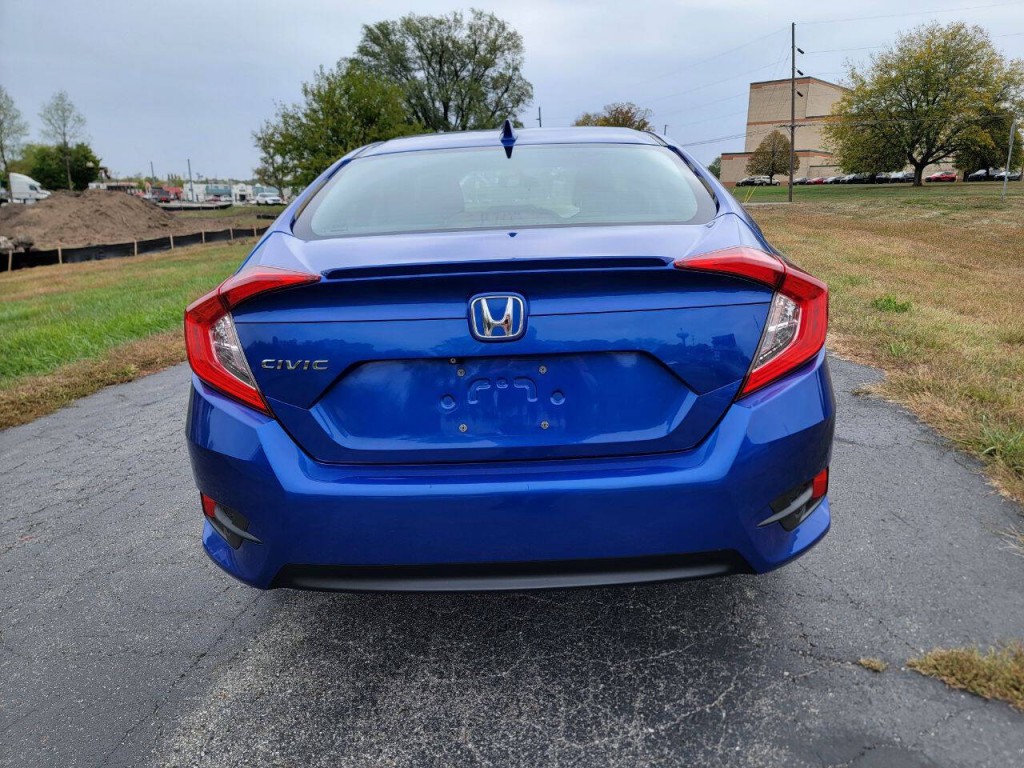2016 Honda Civic Image 8