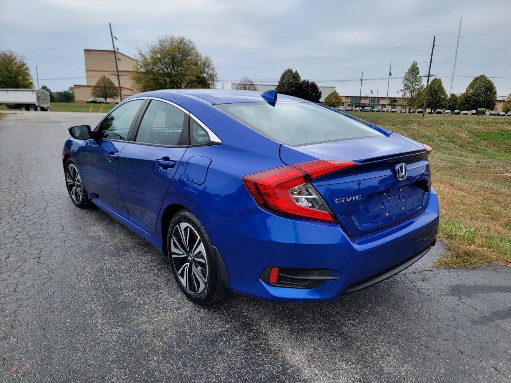 2016 Honda Civic Image 9