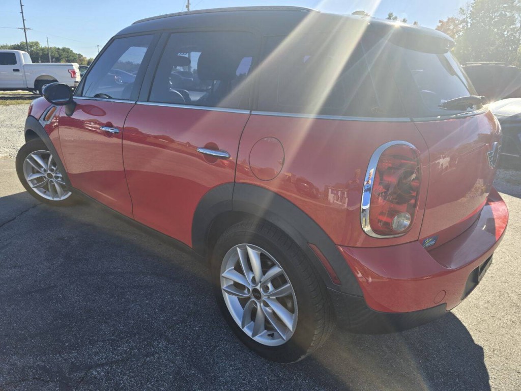 2011 MINI Countryman Image 8