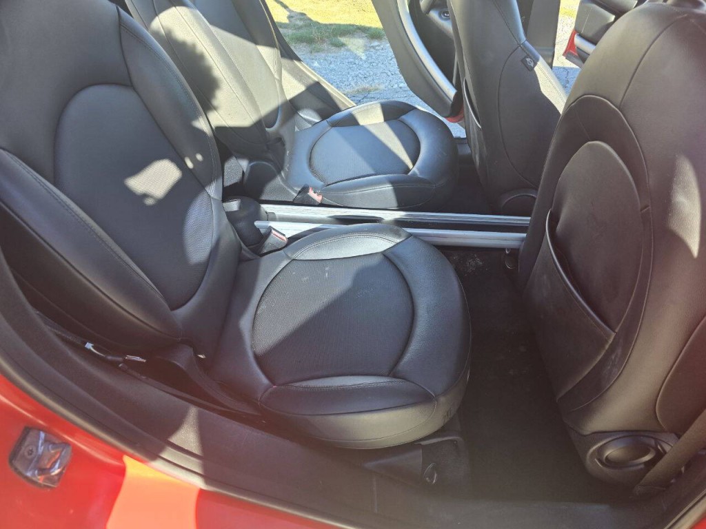 2011 MINI Countryman Image 15