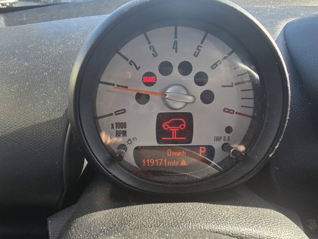 2011 MINI Countryman Image 20