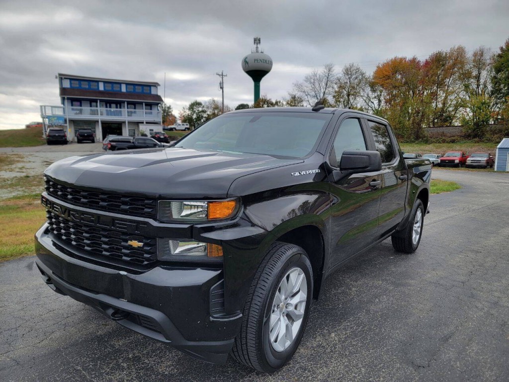 2020 Chevrolet Silverado 1500 Image 2