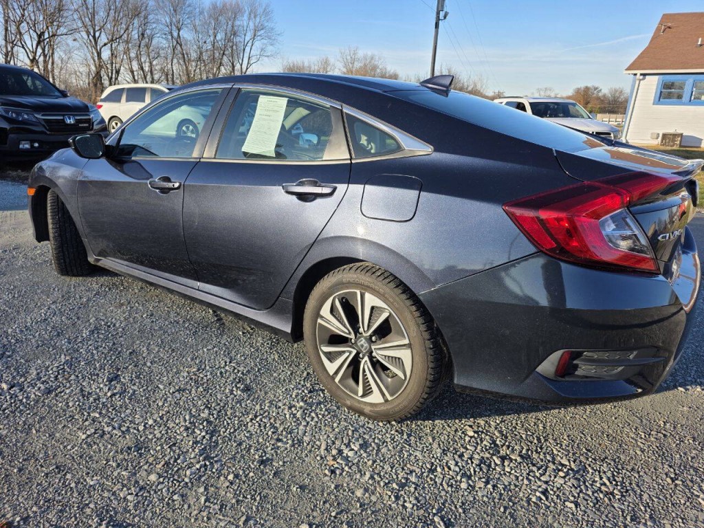 2017 Honda Civic Image 4