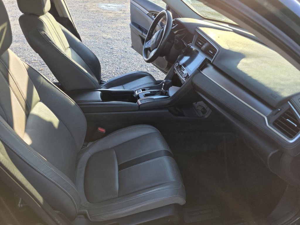 2017 Honda Civic Image 13