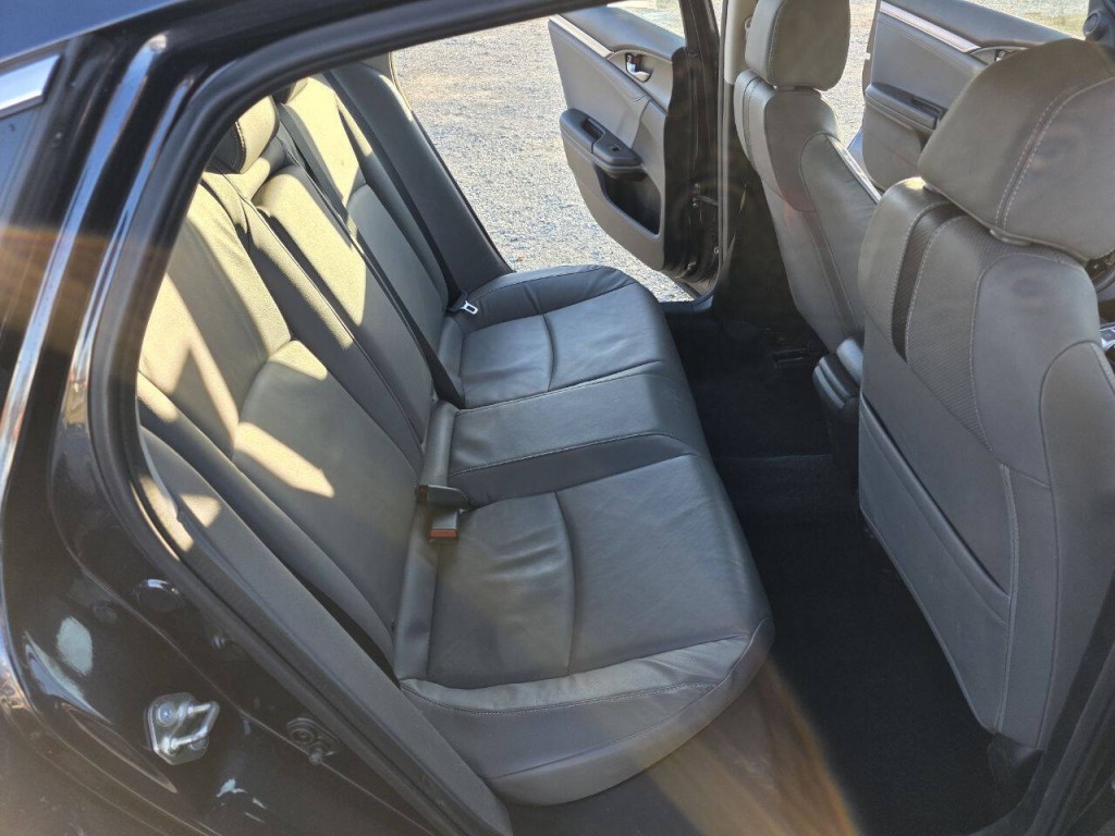 2017 Honda Civic Image 14